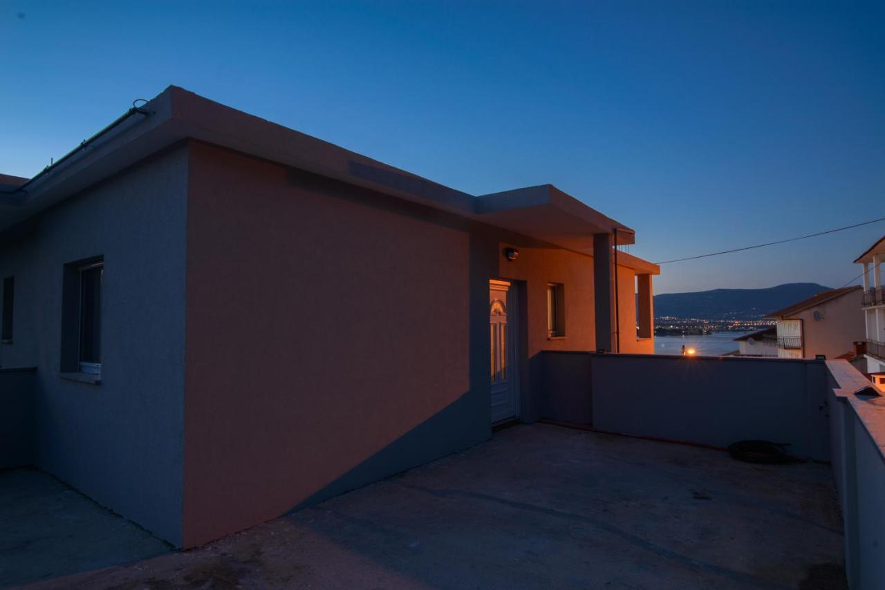 Apartments Pelja Trogir Exterior foto